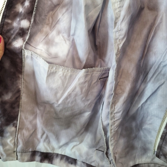 Tye dye rain jacket size small-O - Picture 4 of 4